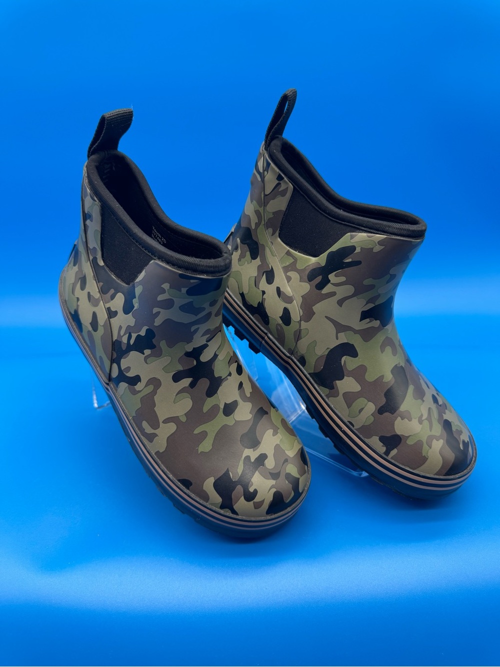 Magellan Outdoor Youth Sz 2 Camo Woodland Rubber Rain Boots Waterproof Slip On